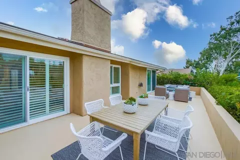 Exterior - 2152 Caminito Circulo Sur, La Jolla, CA 92037 photo 6 of 8