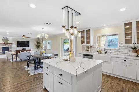 Kitchen - 32892 Monte Dr, Temecula, CA 92592 photo 7 of 8