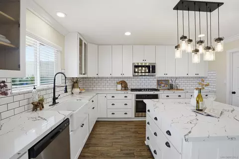 Kitchen - 32892 Monte Dr, Temecula, CA 92592 photo 1 of 8