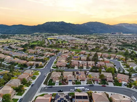 View/Area - 32892 Monte Dr, Temecula, CA 92592 photo 6 of 7