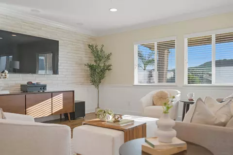 Living - 32892 Monte Dr, Temecula, CA 92592 photo 5 of 6