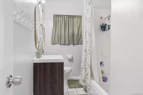 Bath - 225 E Renette Ave, El Cajon, CA 92020 photo 1 of 2