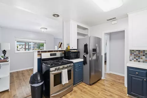 Kitchen - 225 E Renette Ave, El Cajon, CA 92020 photo 4 of 5