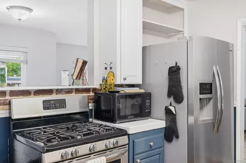 Kitchen - 225 E Renette Ave, El Cajon, CA 92020 photo 3 of 5
