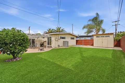 Exterior - 225 E Renette Ave, El Cajon, CA 92020 photo 7 of 10