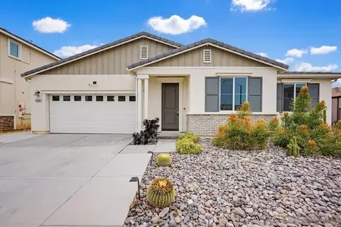 31168 Bowery Ct, Menifee, CA 92584 photo 2