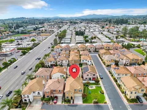 View/Area - 423 Cornwall Gln, Escondido, CA 92027 photo 2 of 3