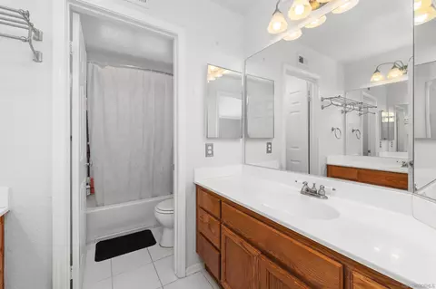Bath - 1571 Corte Daniel, Oceanside, CA 92056 photo 3 of 3