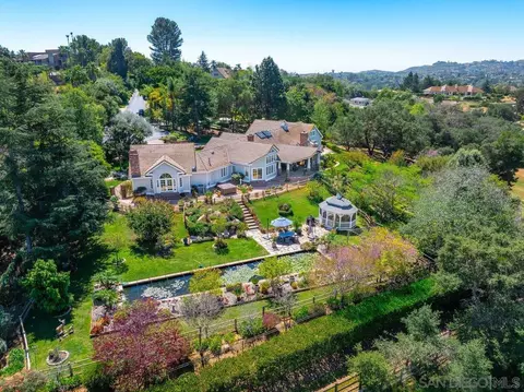 1 Rolling Vw, Fallbrook, CA 92028