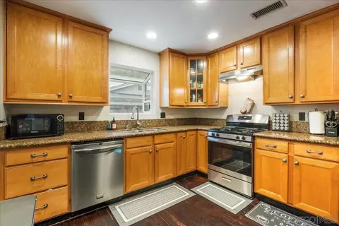 Kitchen - 1288 Camillo Way, El Cajon, CA 92021 photo 2 of 3