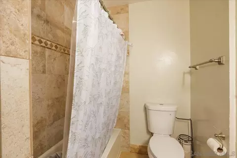 Bath - 1288 Camillo Way, El Cajon, CA 92021 photo 2 of 2