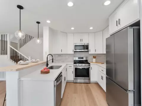 Kitchen - 2277 Dunstan, Oceanside, CA 92054 photo 2 of 4