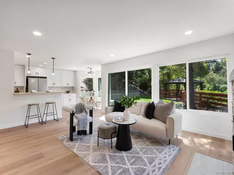 Living - 2277 Dunstan, Oceanside, CA 92054 photo 4 of 6
