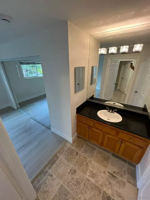 Bath - 9860 Dale #D8, Spring Valley, CA 91977 photo 4 of 4