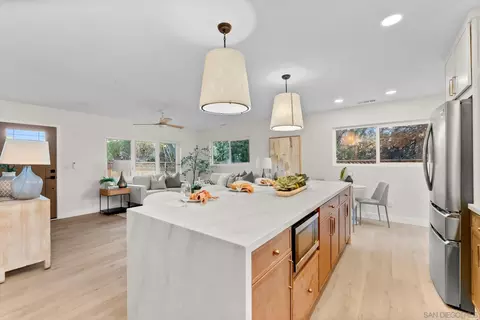 Kitchen - 9185 Altamont Rd, La Mesa, CA 91942 photo 3 of 6