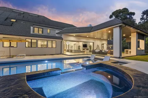 6850 Avenida De La Ronda, Rancho Santa Fe, CA 92067