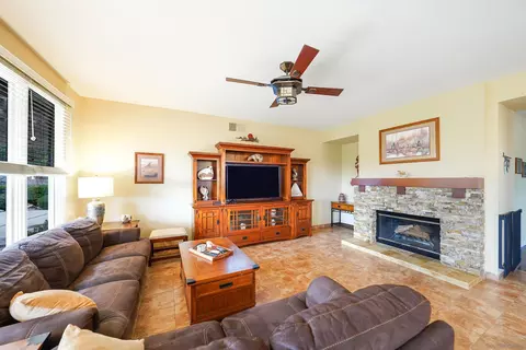 Living - 17157 Woodson View Ln, Ramona, CA 92065 photo 2 of 2