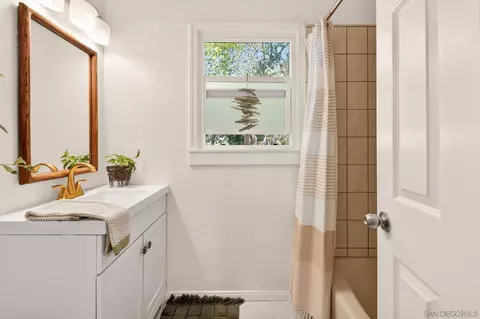 Bath - 5847 Amarillo Ave, La Mesa, CA 91942 photo 1 of 4