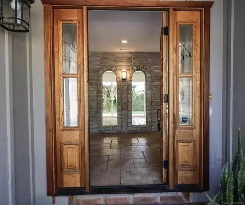 Entry Way - 1134 Mcdonald Rd, Fallbrook, CA 92028 photo 2 of 8