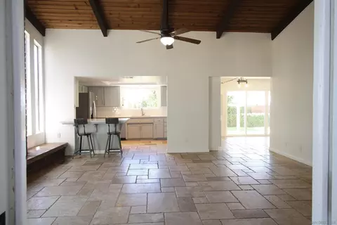 Living - 1134 Mcdonald Rd, Fallbrook, CA 92028 photo 4 of 24