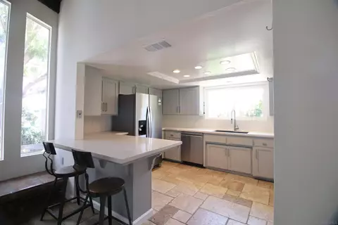 Kitchen - 1134 Mcdonald Rd, Fallbrook, CA 92028 photo 6 of 7