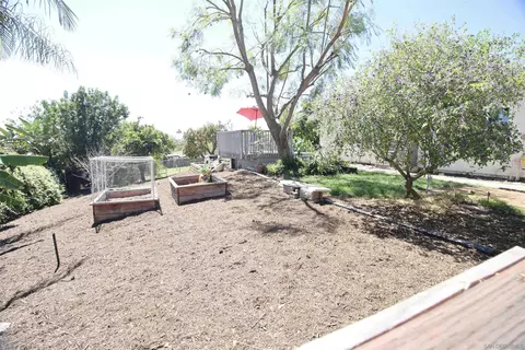 Exterior - 1134 Mcdonald Rd, Fallbrook, CA 92028 photo 10 of 16