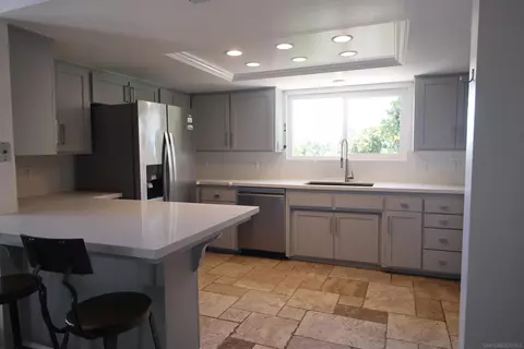 Kitchen - 1134 Mcdonald Rd, Fallbrook, CA 92028 photo 4 of 7