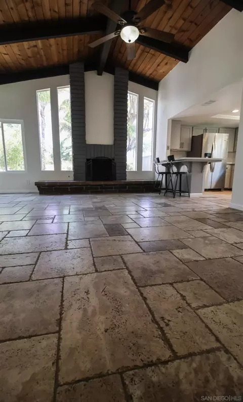 Living - 1134 Mcdonald Rd, Fallbrook, CA 92028 photo 22 of 24