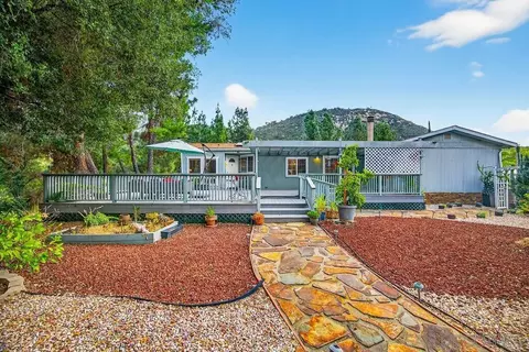 8975 Lawrence Welk Dr #SPC 451, Escondido, CA 92026