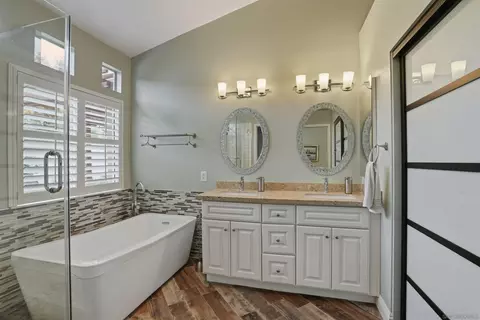 Bath - 397 Moonstone Bay, Oceanside, CA 92057 photo 1 of 4