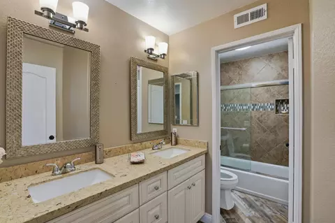 Bath - 397 Moonstone Bay, Oceanside, CA 92057 photo 3 of 4