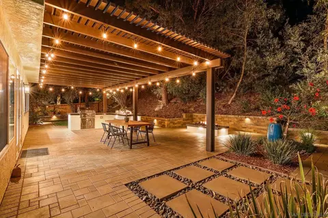 Exterior - 534 Shanas, Encinitas, CA 92024 photo 5 of 15