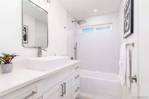Bath - 534 Shanas, Encinitas, CA 92024 photo 4 of 5