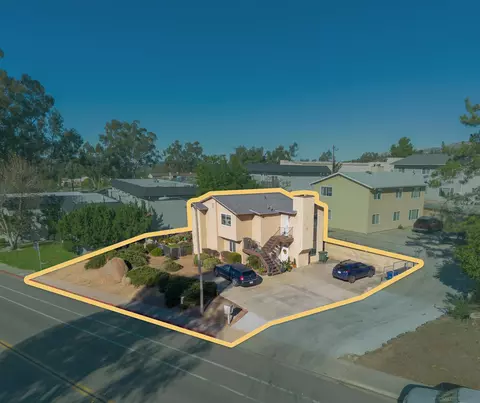 1960 Arnold Way, Alpine, CA 91901