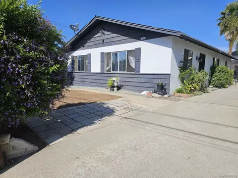 727 N Main Ave, Fallbrook, CA 92028