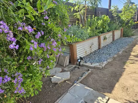 Exterior - 727 N Main Ave, Fallbrook, CA 92028 photo 6 of 9