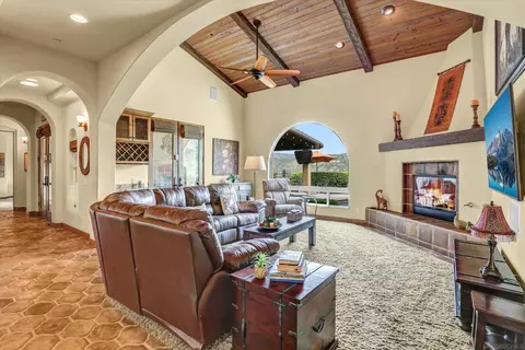 Living - 584 S Grade, Alpine, CA 91901 photo 2 of 4