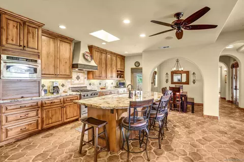 Kitchen - 584 S Grade, Alpine, CA 91901 photo 4 of 4