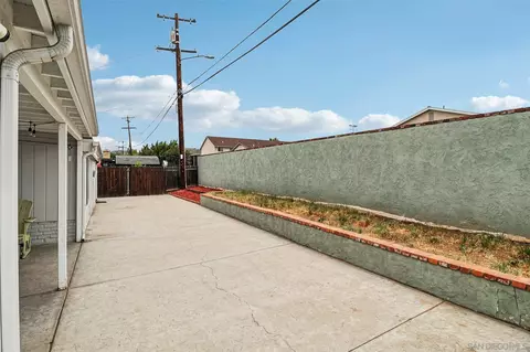 Exterior - 1097 Wayside Ave, El Cajon, CA 92021 photo 5 of 6