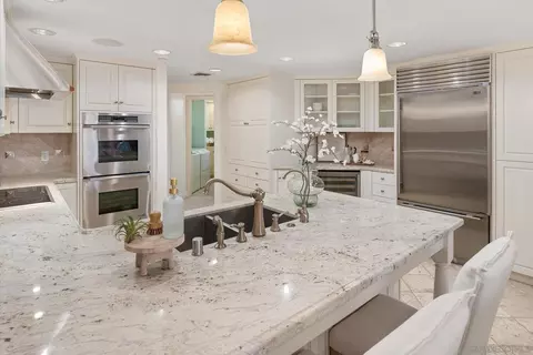 Kitchen - 1099 1st #211, Coronado, CA 92118 photo 4 of 8