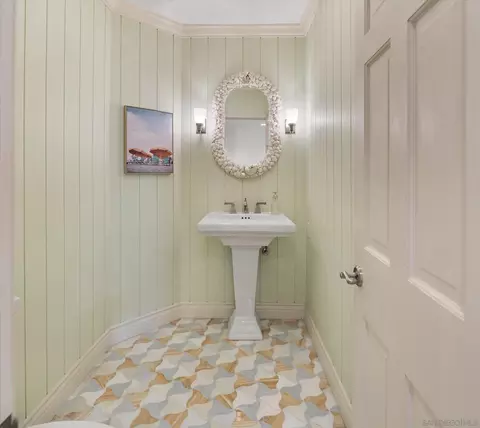 Bath - 1099 1st #211, Coronado, CA 92118 photo 6 of 6