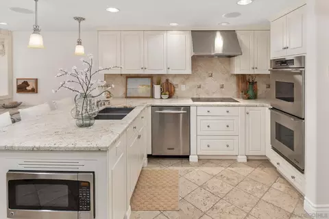 Kitchen - 1099 1st #211, Coronado, CA 92118 photo 3 of 8