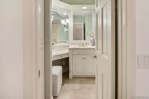 Bath - 1099 1st #211, Coronado, CA 92118 photo 3 of 6