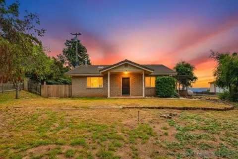 487 Mountain Vw, El Cajon, CA 92021