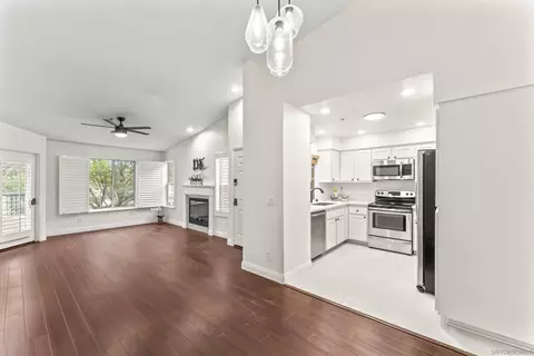 18752 Caminito Cantilena #166, San Diego, CA 92128