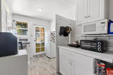 Kitchen - 425 S Horne St, Oceanside, CA 92054 photo 4 of 4