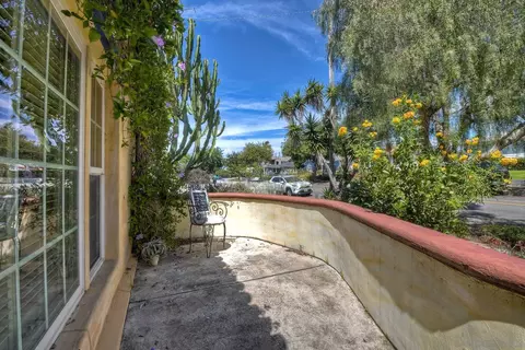 Exterior - 425 S Horne St, Oceanside, CA 92054 photo 3 of 8
