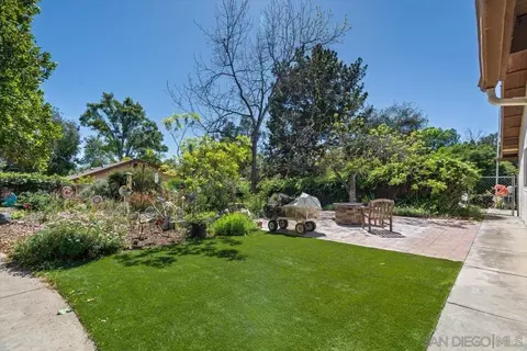 Exterior - 951 Beverly, Vista, CA 92084 photo 6 of 14