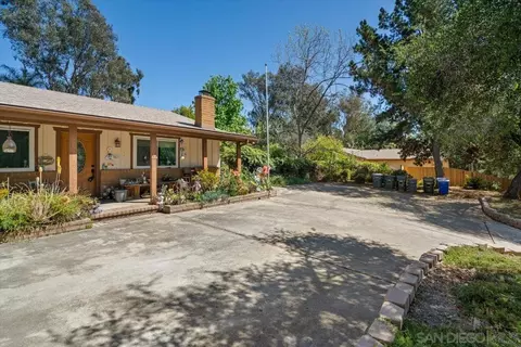 Exterior - 951 Beverly, Vista, CA 92084 photo 3 of 14