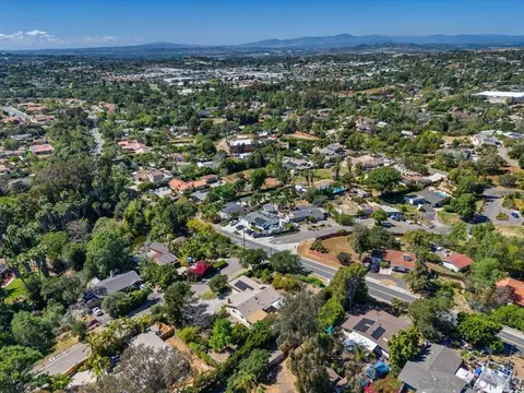View/Area - 951 Beverly, Vista, CA 92084 photo 7 of 9